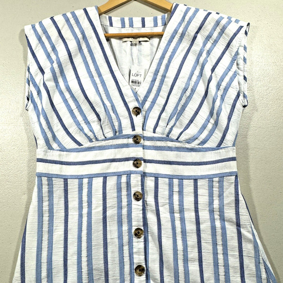 Loft NWT Striped Button Flare Dress Women’s Size 8 Blue Vertical Stripe - Picture 3 of 6